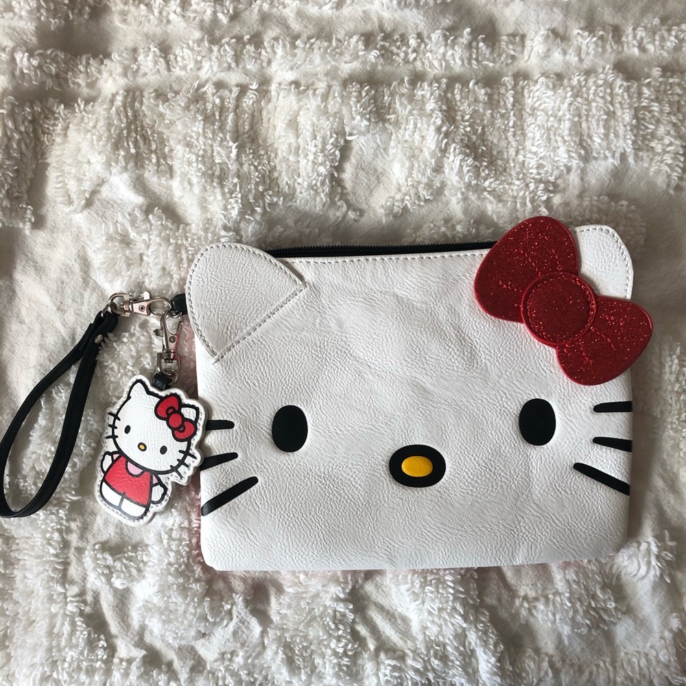Hello Kitty Wrist strap clutch